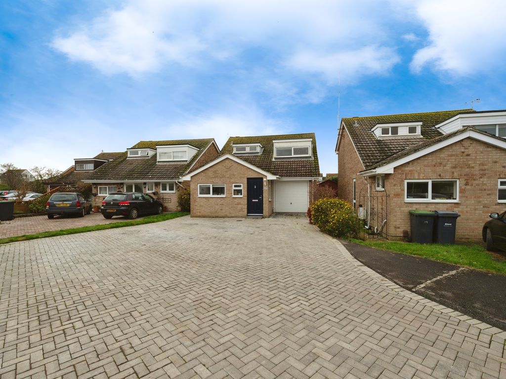 3 bed detached house for sale in Bracklesham Road, Hayling Island