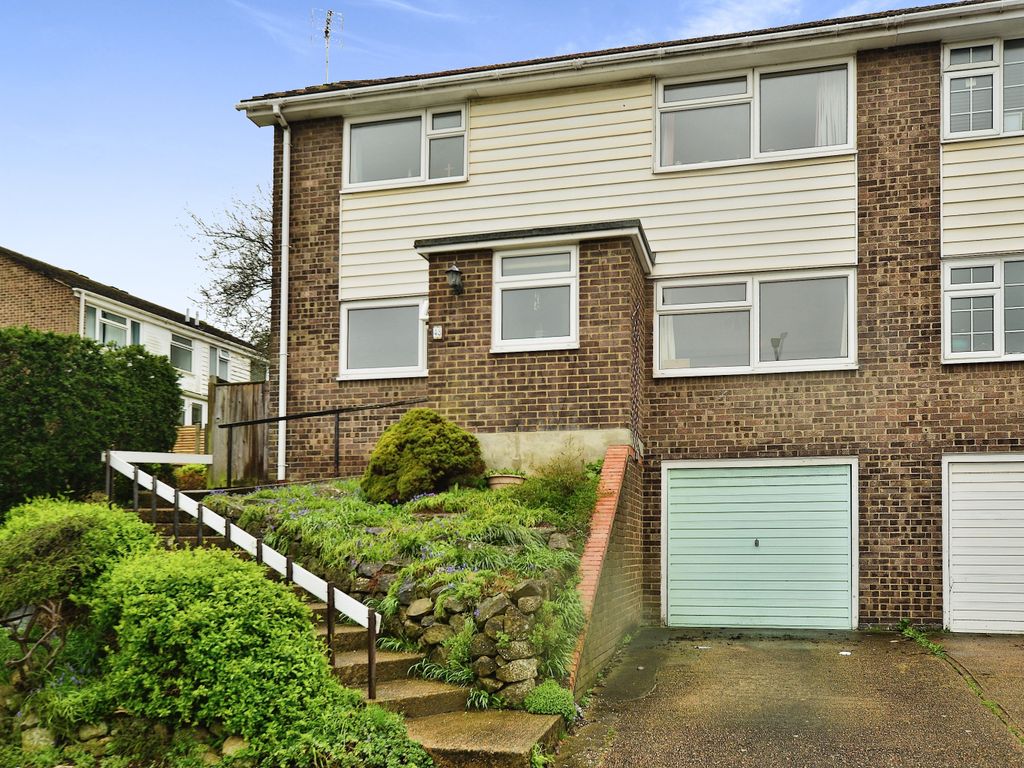 3 bed semidetached house for sale in Enbrook Valley, Folkestone, Kent