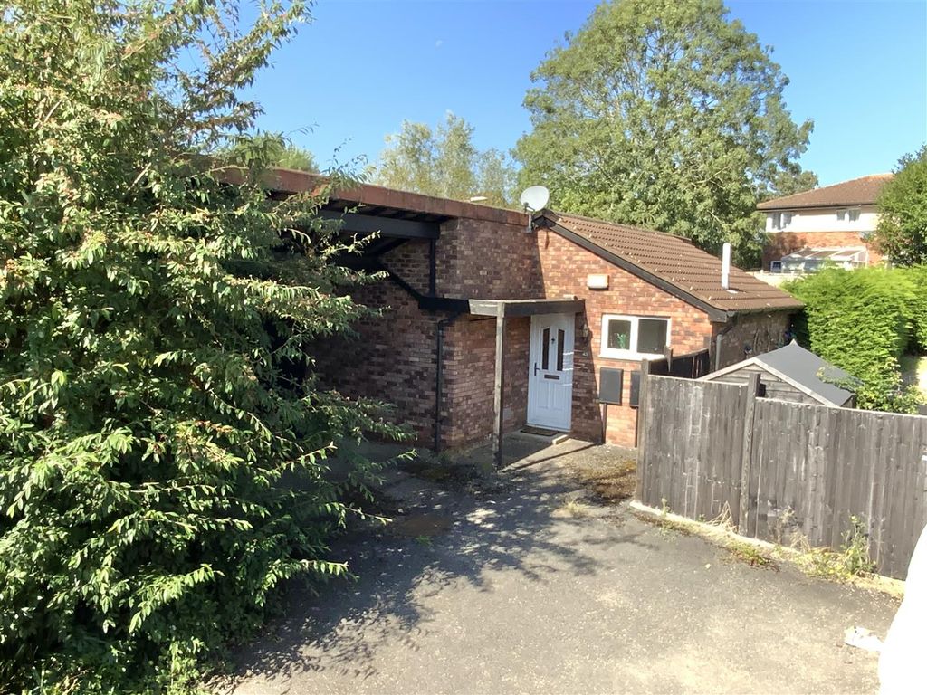 3 bed detached bungalow for sale in 43 Ramsay Close, Bradwell, Milton Keynes MK13, £280,000 Zoopla