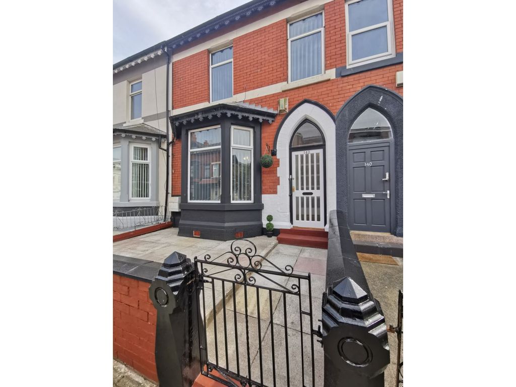 4 bed terraced house for sale in Adelaide Street, Blackpool FY1 Zoopla