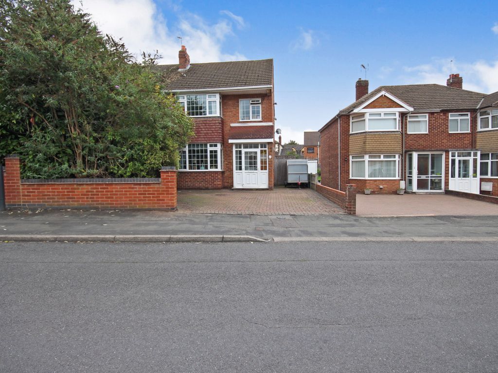 3 bed semidetached house for sale in Briardene Avenue, Bedworth CV12