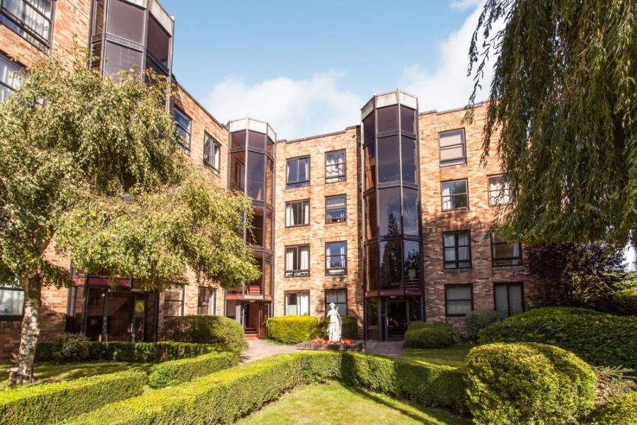 1 bed flat for sale in Midsummer Court, Manhattan Drive, Cambridge
