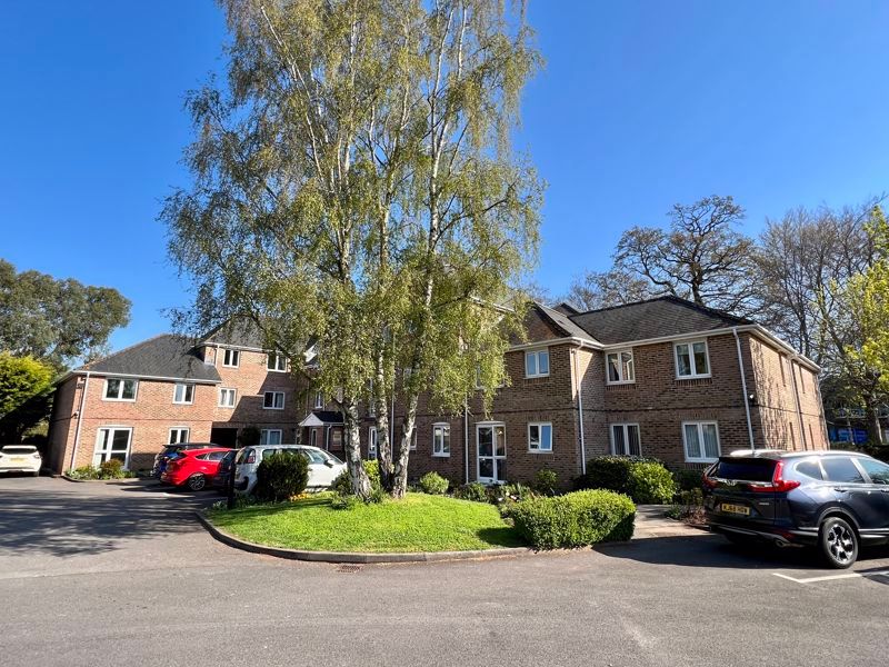 2 bed property for sale in The Avenue, Taunton TA1 Zoopla