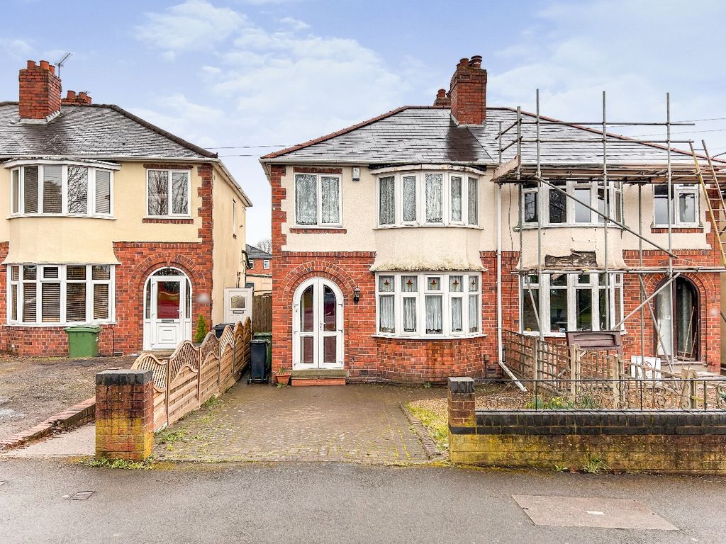 3 bed semidetached house for sale in High Street, Brockmoor, Brierley