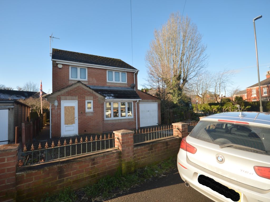 3 bed detached house for sale in The Green, North Wingfield