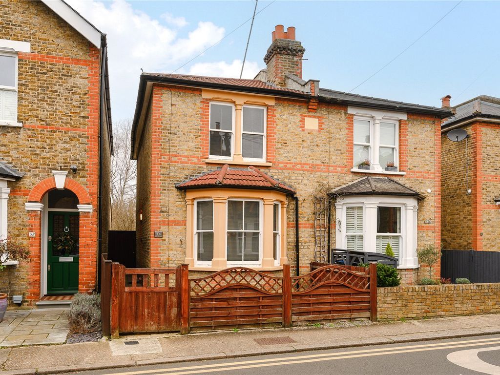 3 bed semidetached house for sale in Avenue Road, Kingston Upon Thames