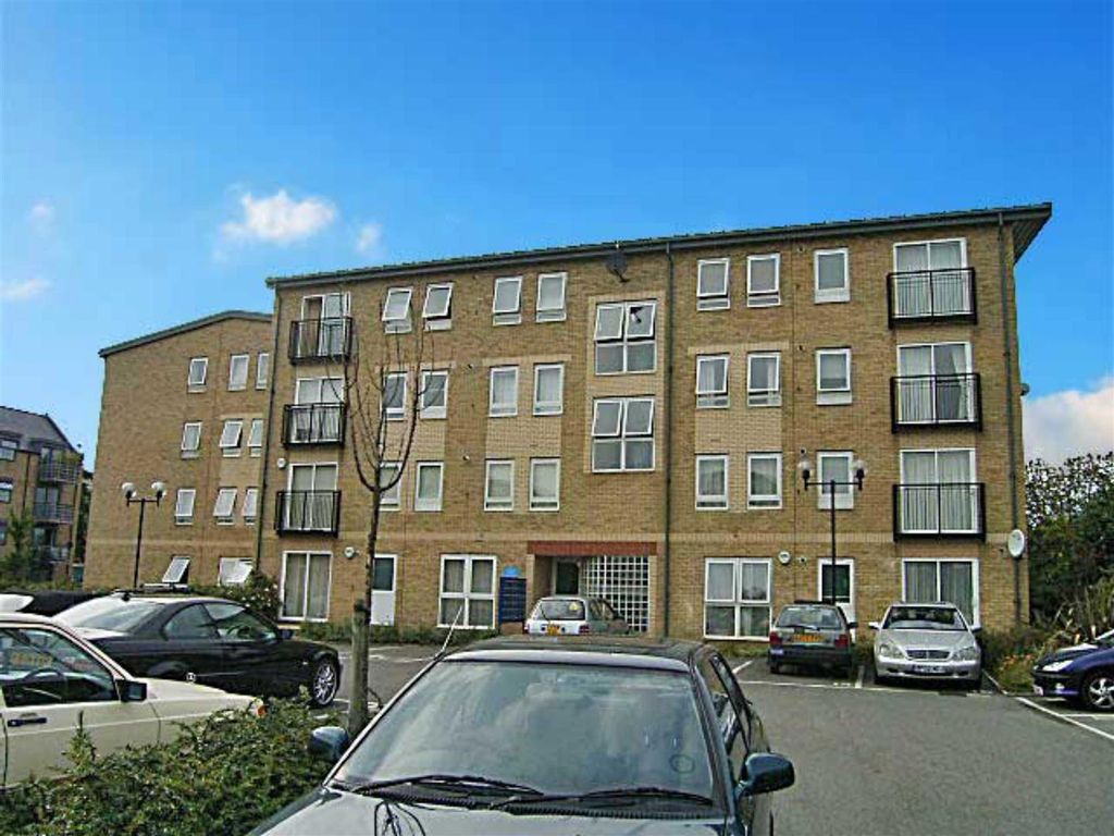 1 bed flat to rent in Abbey Road, Barking IG11, £1,200 pcm Zoopla
