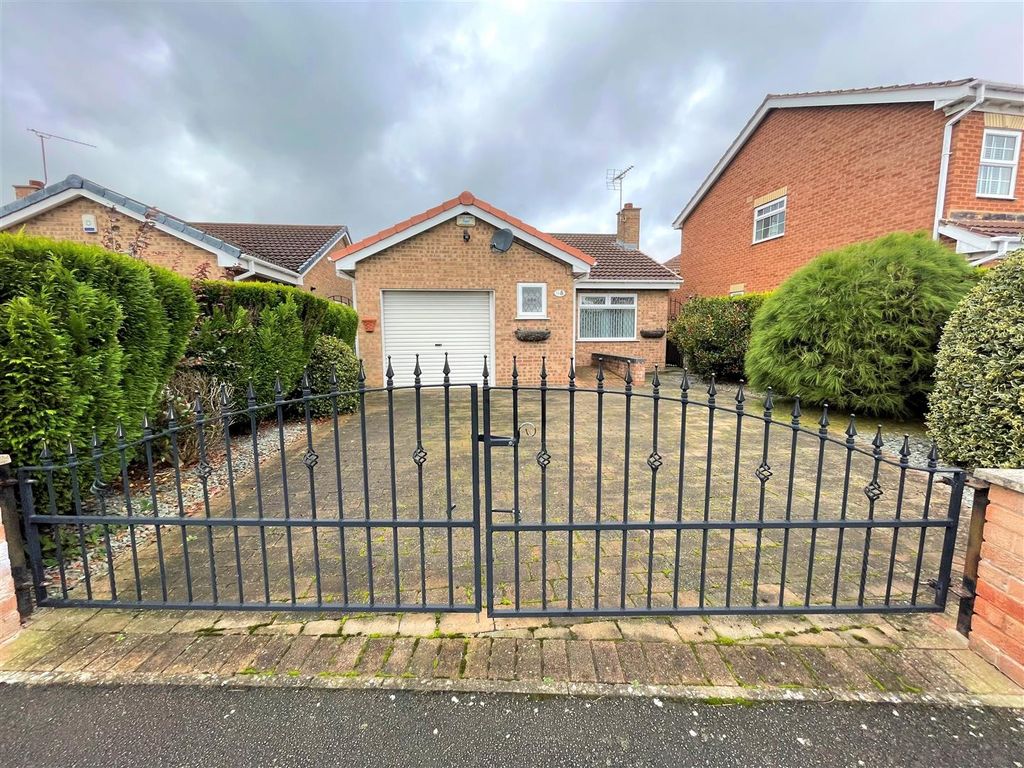2 bed detached bungalow for sale in Mossdale, Worksop S81 Zoopla