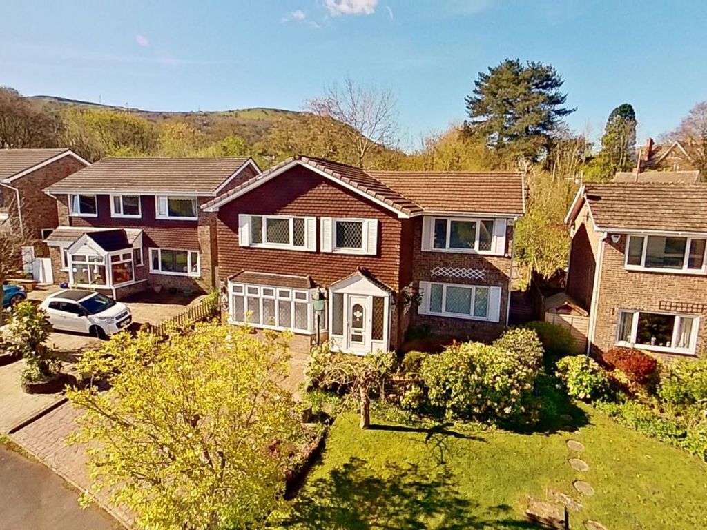 5 bed detached house for sale in 3 Forest Hill, Gilwern, Abergavenny