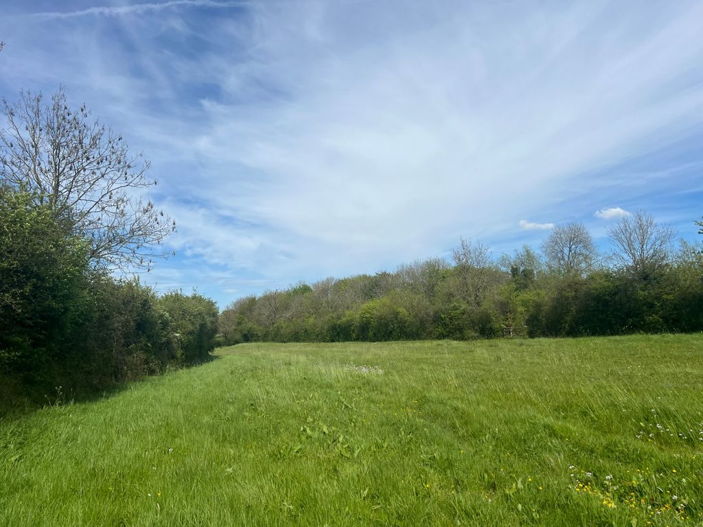 Land for sale in Purton Stoke, Swindon, Wiltshire SN5, £35,000 Zoopla