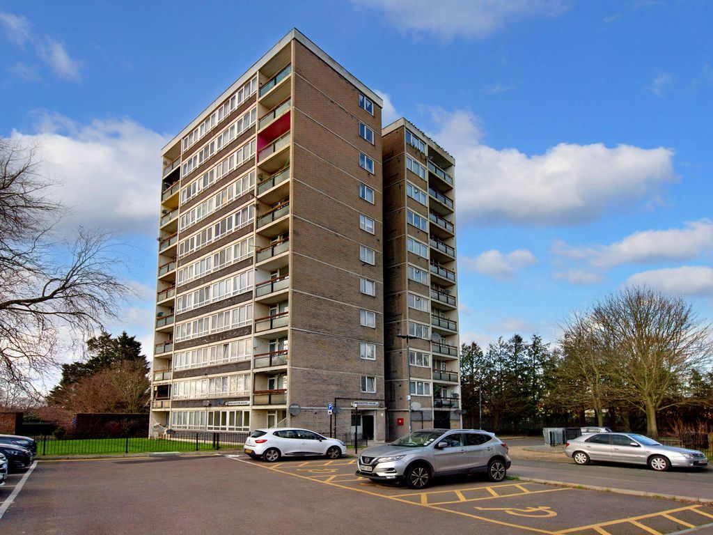 2 bed flat for sale in Portway Gardens, London SE18 Zoopla