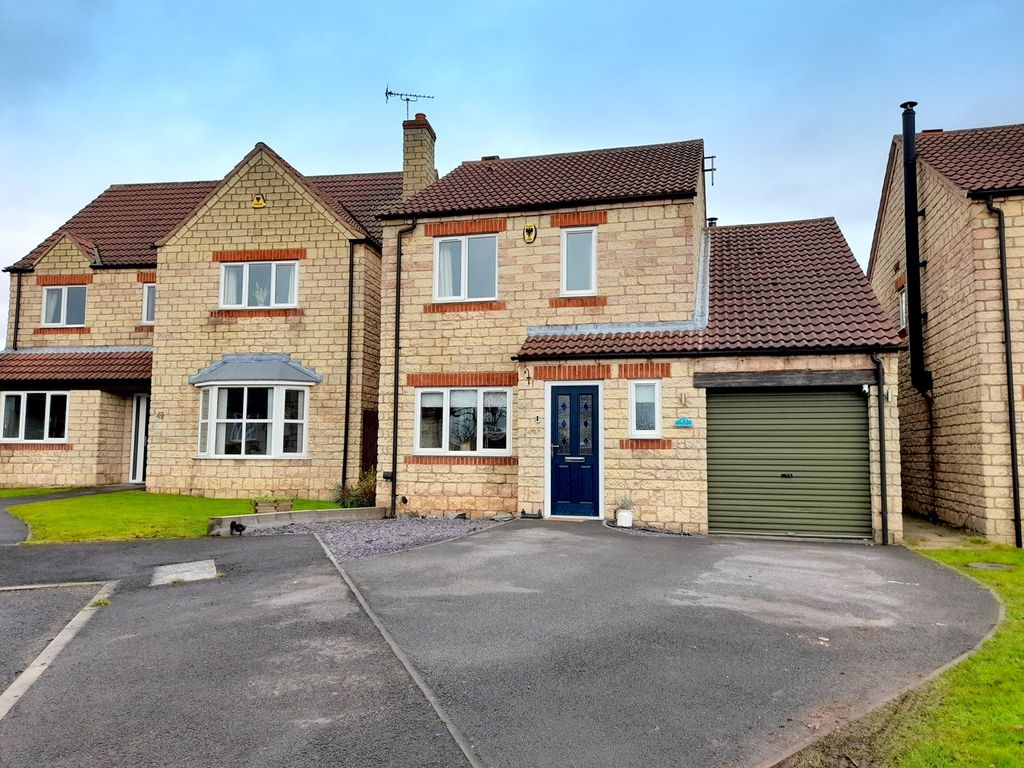 4 bed detached house for sale in Lindholme Way, SuttonInAshfield NG17