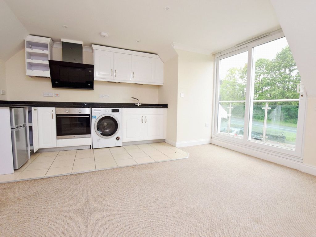 1 bed flat to rent in Kennford, Exeter EX6, £800 pcm Zoopla