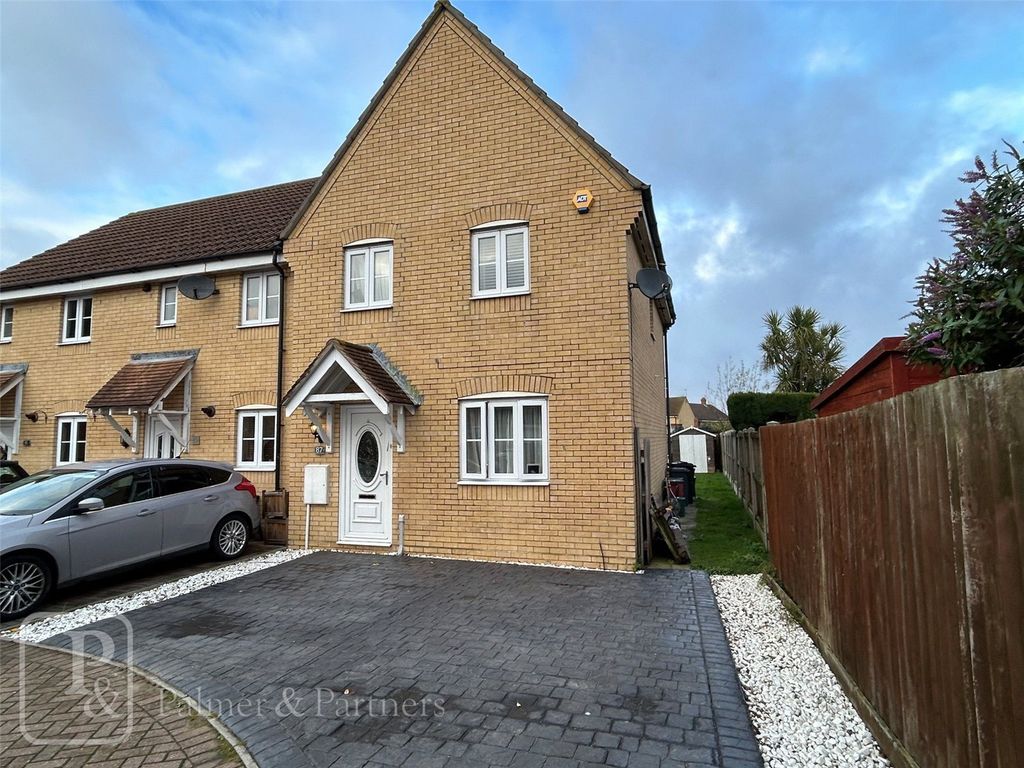 3 bed end terrace house for sale in Hampstead Avenue, ClactonOnSea