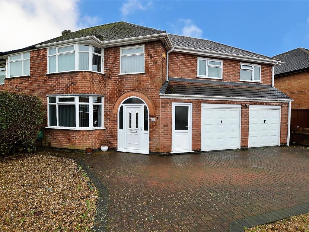 4 bed semidetached house for sale in Willow Park Drive, Wigston LE18