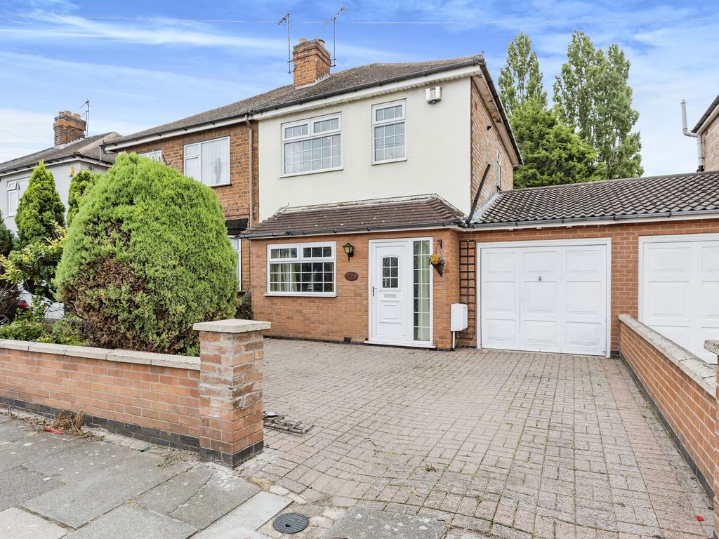 3 bed semidetached house for sale in Alton Road, Aylestone, Leicester