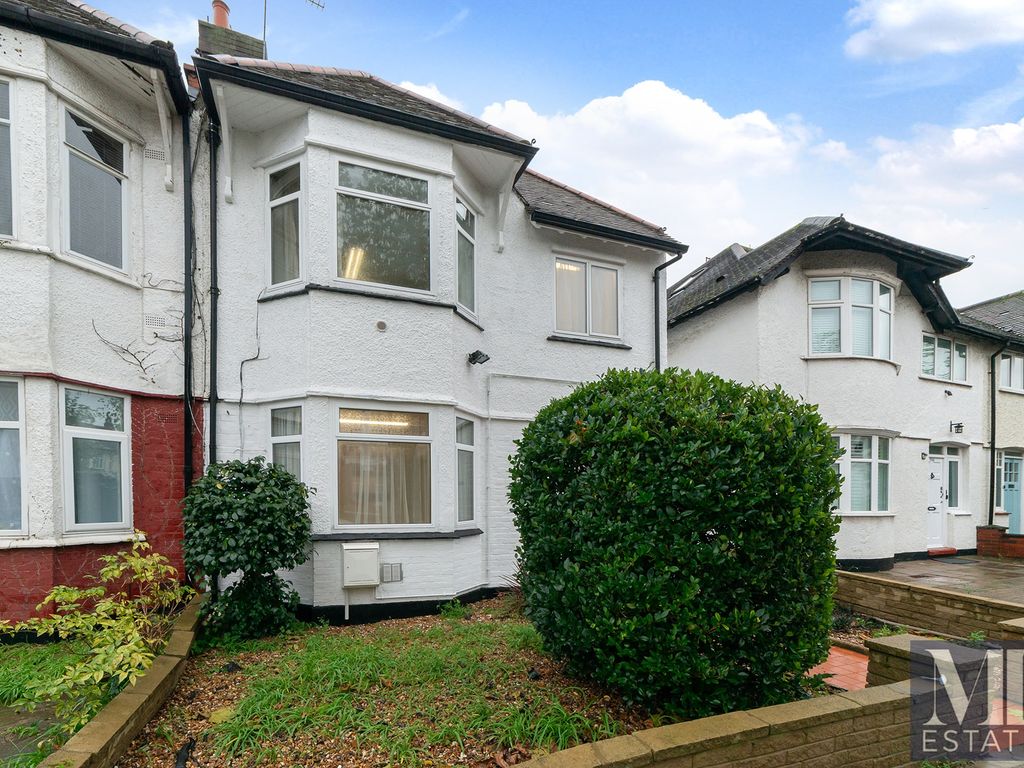 4 bed semidetached house for sale in Melrose Avenue, Willesden Green