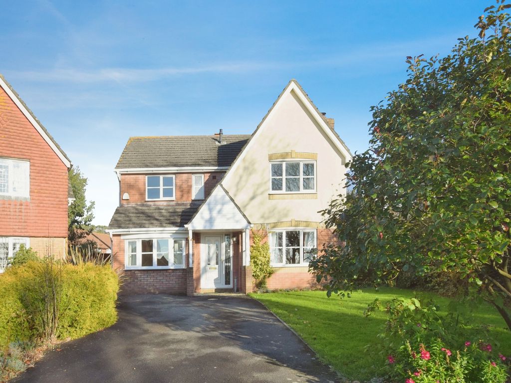 4 bed detached house for sale in Waun Deri, Pembrey, Burry Port