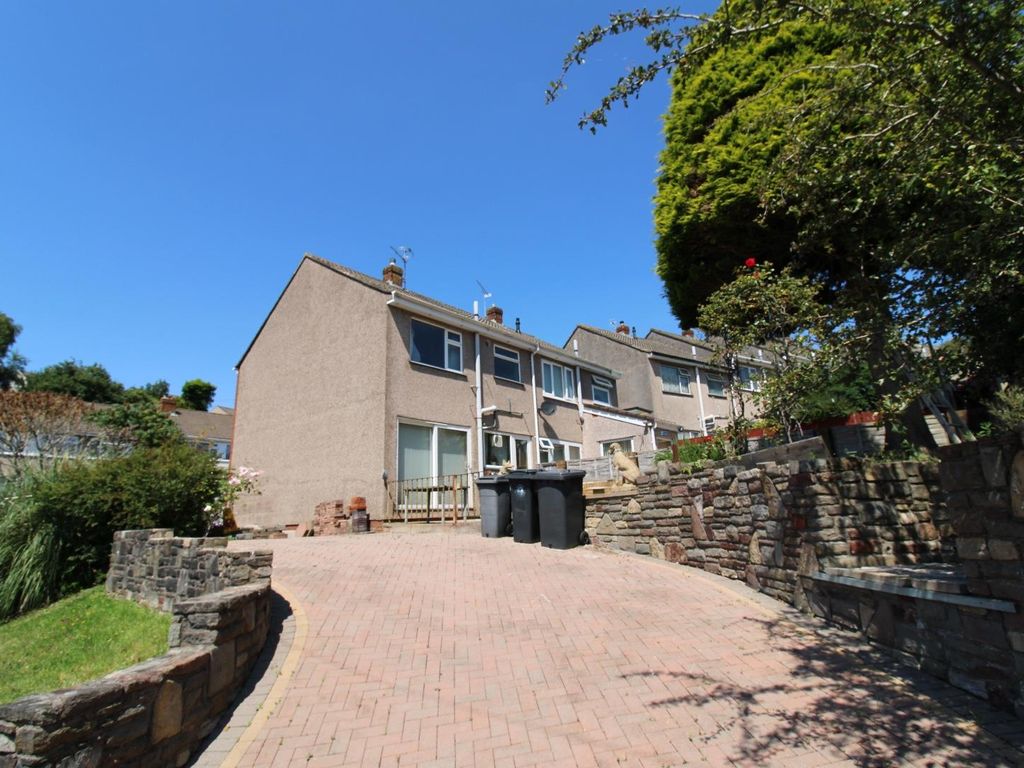 3 bed semidetached house for sale in Troopers Hill Road, St