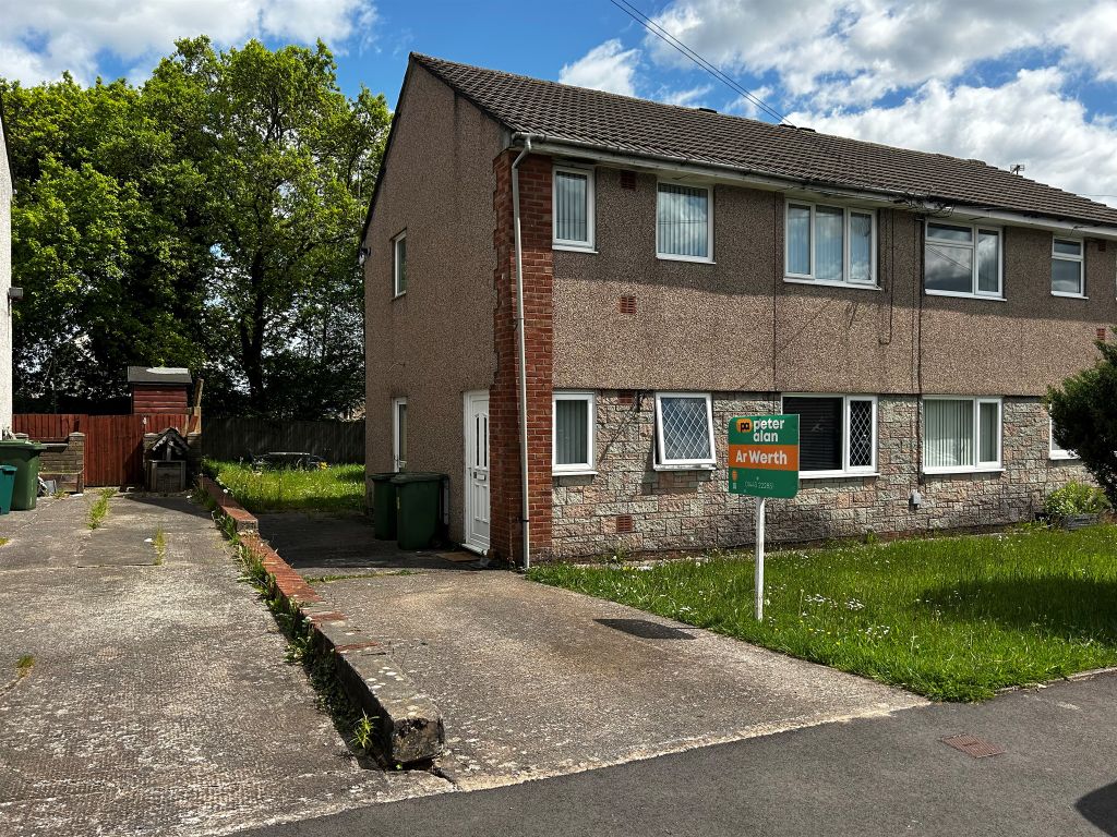 1 bed flat for sale in Cynan Close, Beddau, Pontypridd CF38 Zoopla
