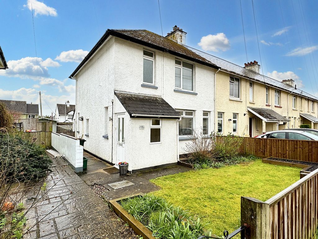 3 bed end terrace house for sale in New Park Road, Kingsteignton