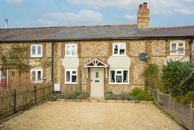 3 bed terraced house for sale in High Street, Prestwood, Great