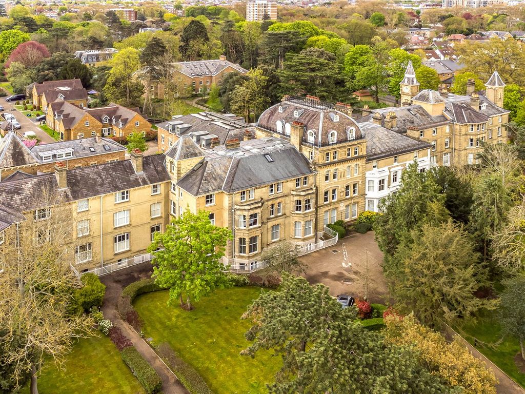 2 bed flat for sale in Langdon Park, Teddington TW11, £1,150,000 Zoopla