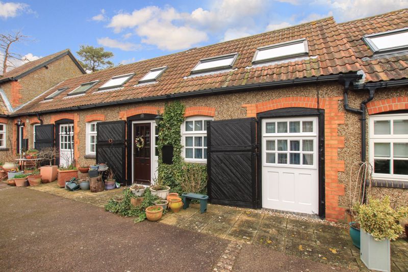 2 bed property for sale in Howell Hill Close, Mentmore, Leighton