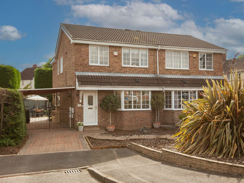 3 bed semidetached house for sale in Tunstall Green, Chesterfield S40