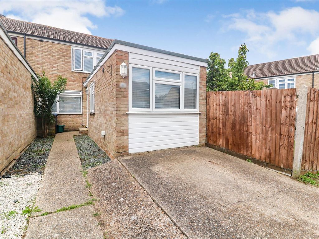 3 bed end terrace house for sale in Peacocks, Harlow CM19 Zoopla