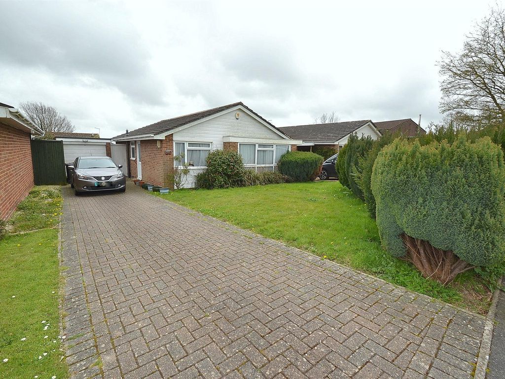 3 bed detached bungalow for sale in The Ridgeway, Herstmonceux