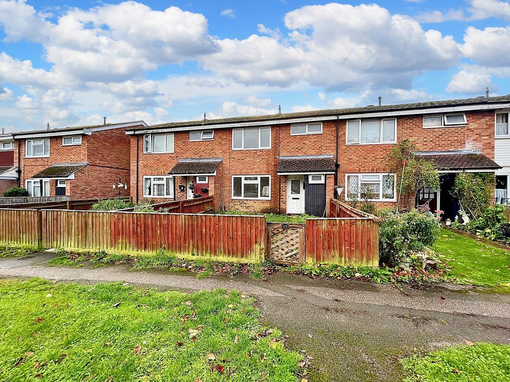 3 bed terraced house for sale in Coromandel, Abingdon OX14, £260,000