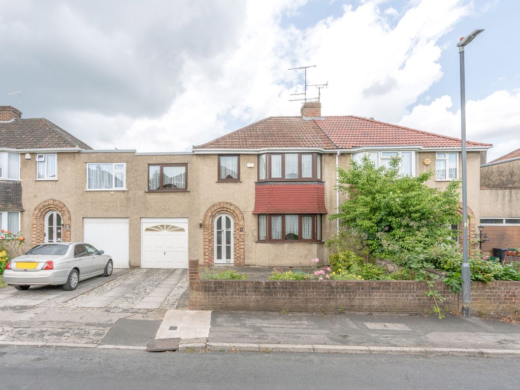 4 bed semidetached house for sale in Heath Road, Downend, Bristol BS16