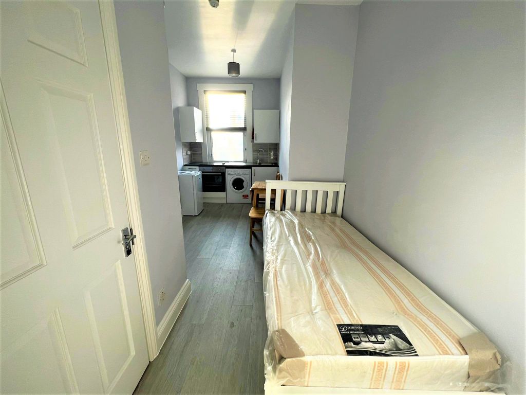 1 bed flat to rent in Warwick Road, Earls Court SW5 Zoopla