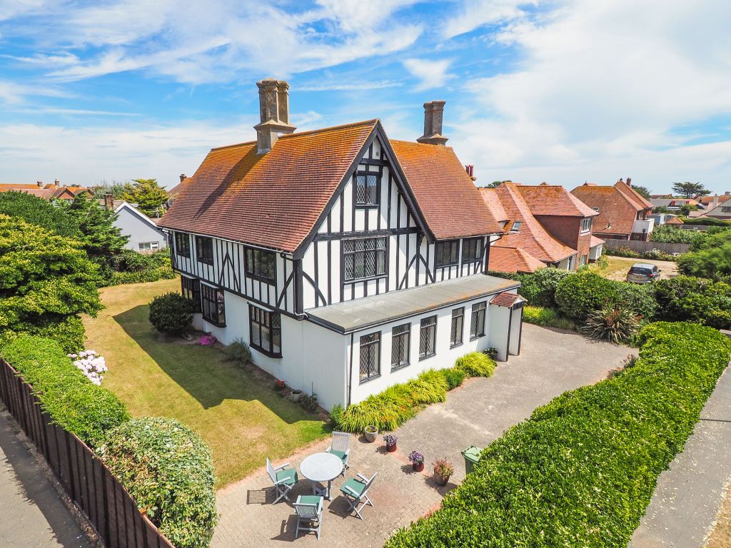 6 bed detached house for sale in Clayton Road, Selsey, Chichester PO20