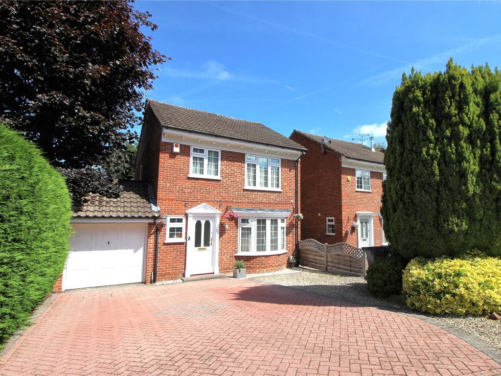 3 bed detached house for sale in Regent Way, Frimley, Surrey GU16 Zoopla