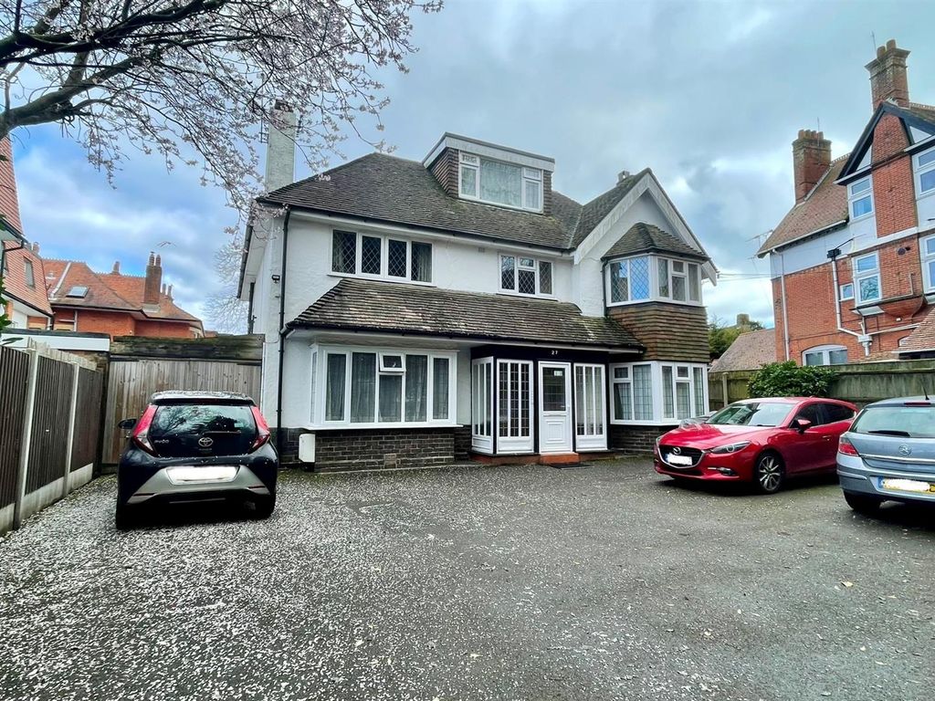 1 bed flat for sale in Michelgrove Road, Bournemouth BH5, £