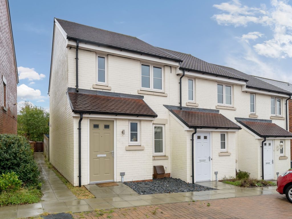 2 bed end terrace house for sale in Bridle Close, Andover SP11, £