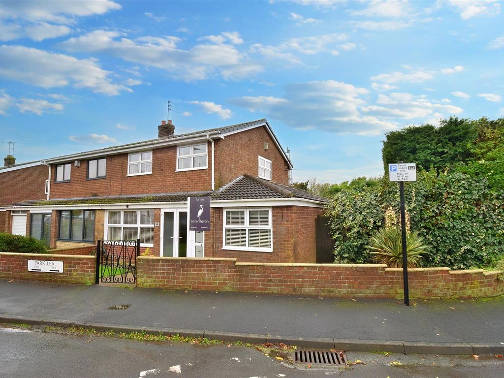 4 bed semidetached house for sale in Park Lea, East Herrington