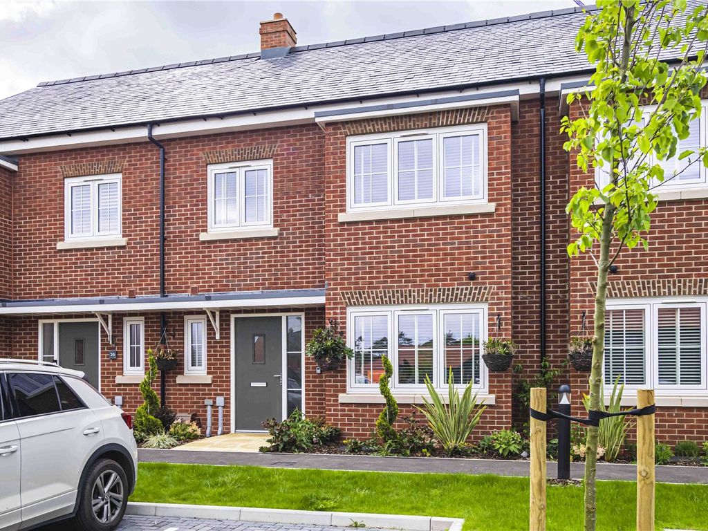 4 bed terraced house for sale in Westbrook Drive, Pix Farm Lane, Hemel