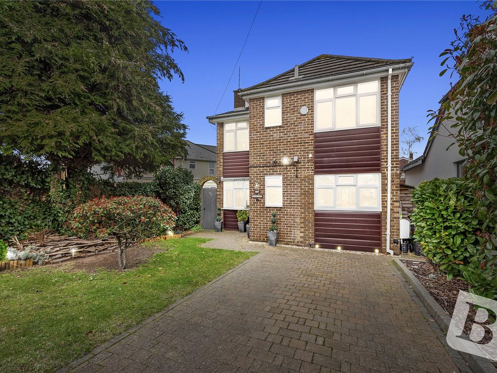 4 bed detached house for sale in Hyde Way, Wickford, Essex SS12, £490,000 Zoopla