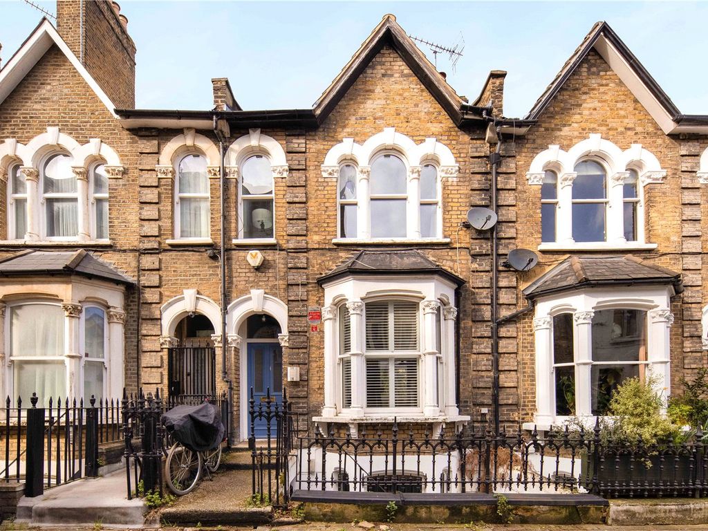 4 bed for sale in Clapton Passage, Lower Clapton, London E5