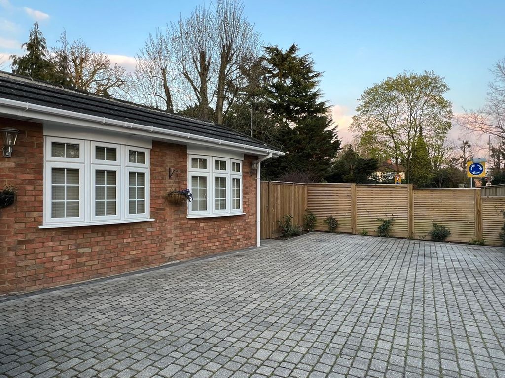 1 bed flat to rent in Eton Road, Datchet SL3 Zoopla