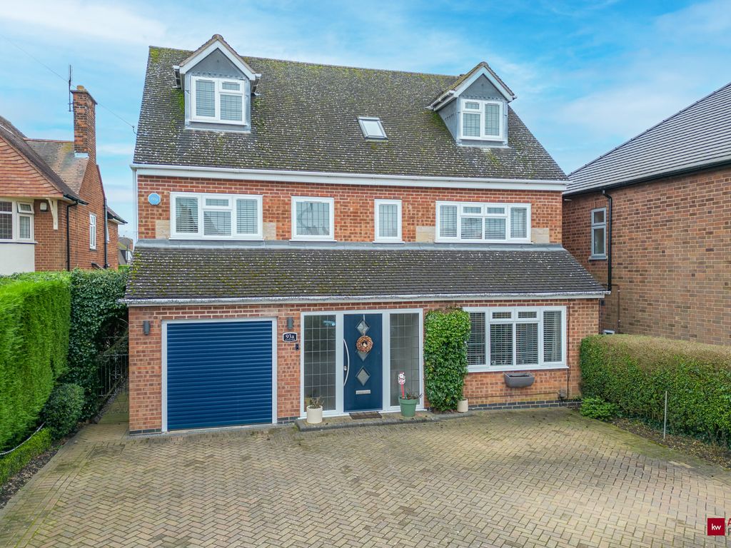 5 bed detached house for sale in Leicester Road, Hinckley