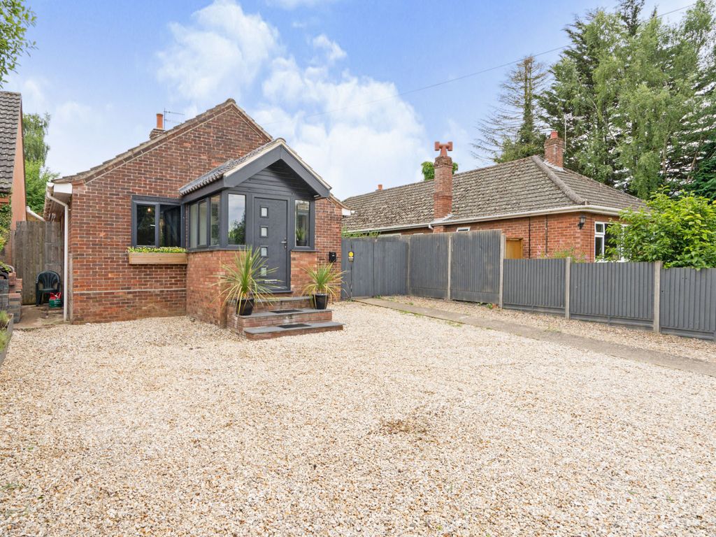 4 bed bungalow for sale in Bawburgh Lane, Norwich NR5 Zoopla