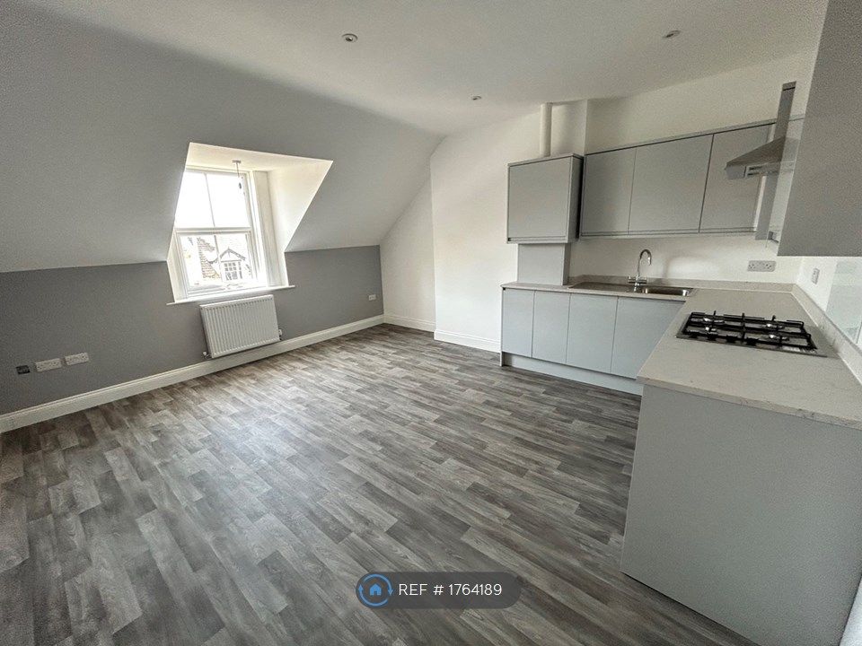 2 bed flat to rent in London Road, BexhillOnSea TN39 Zoopla