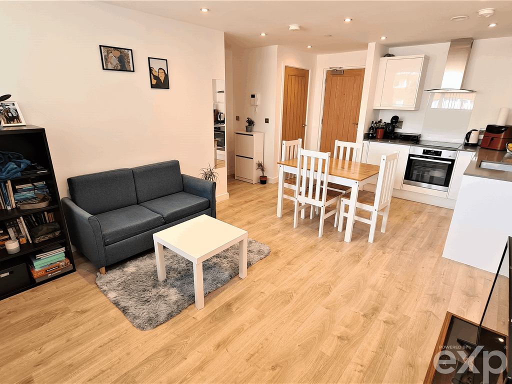 1 bed flat to rent in Stanmore Hill, Stanmore HA7, £1,550 pcm Zoopla