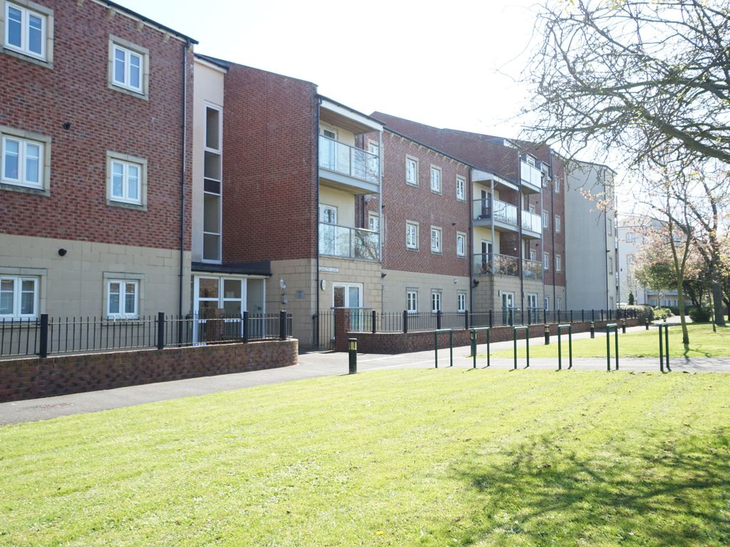 2 bed flat for sale in Charlton Court, High Heaton, Newcastle Upon Tyne