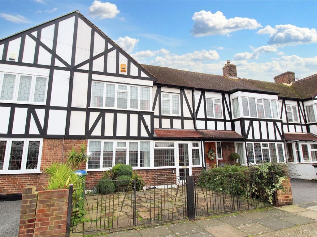 4 bed semidetached house for sale in The View, London SE2, £550,000