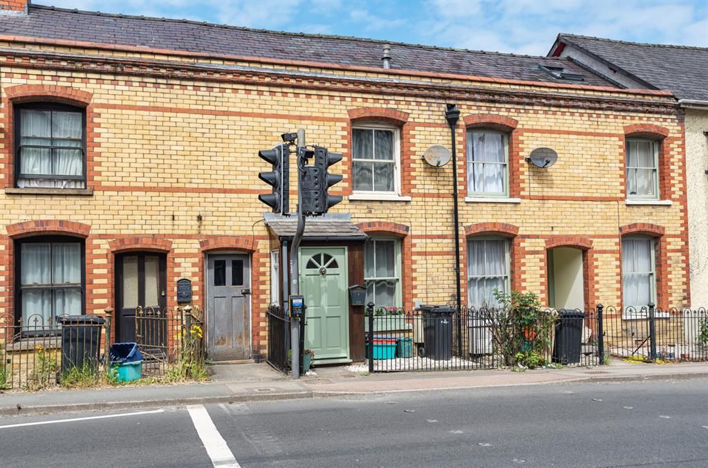 2 bed terraced house for sale in Wellington Road, Llandrindod Wells LD1